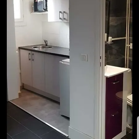 Studio En Plein Coeur De Juan Les Pins *